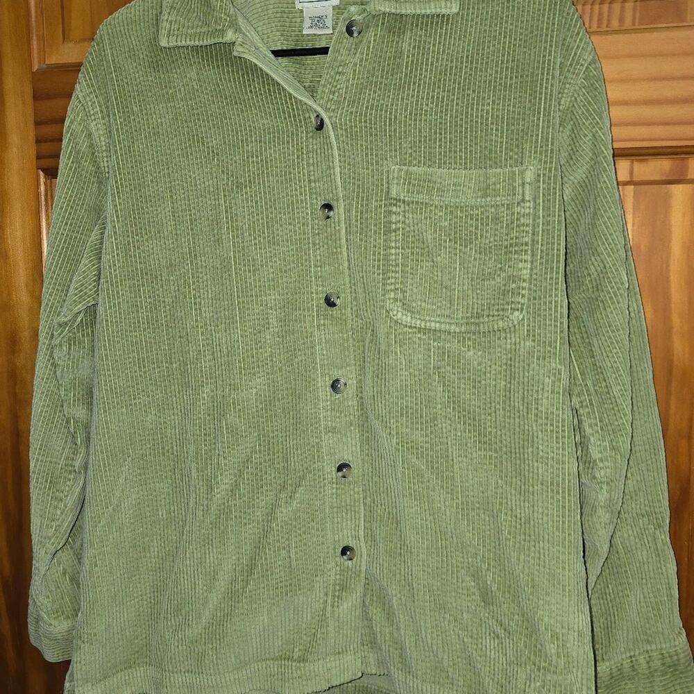 Vintage LL Bean corduroy shirt womens Mgreen button cozy comfort oversized 90s